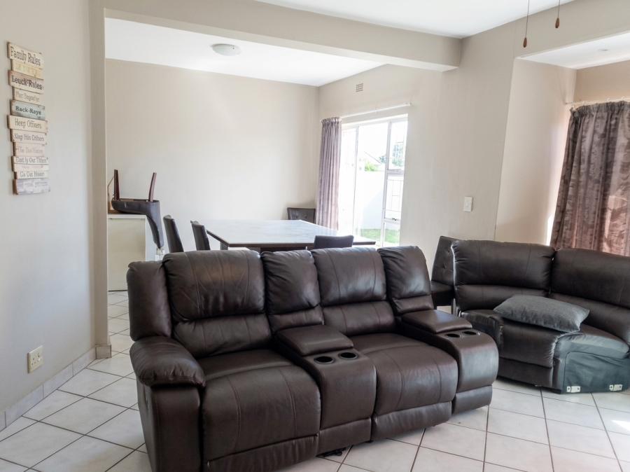 3 Bedroom Property for Sale in Protea Park North West